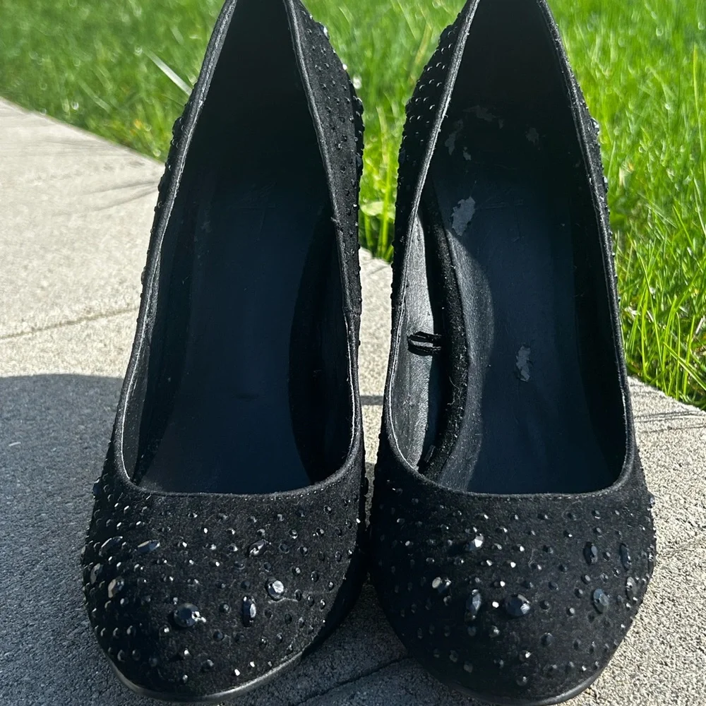 Elegant Black Sequin Stiletto Heels - Picture 4 of 6